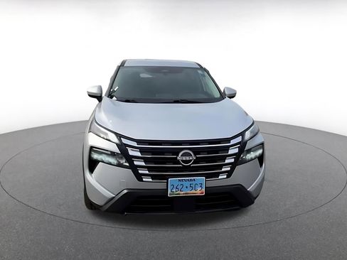 Used 2025 Nissan Rogue SV image 4