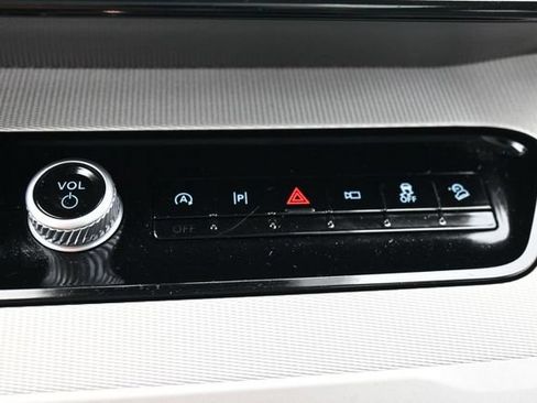 Certified 2025 Ford Expedition Active AWD/4WD image 23