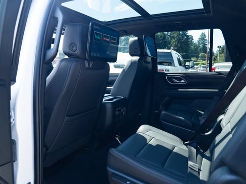Used 2023 Chevrolet Tahoe Z71 w/ Luxury Package AWD/4WD image 22