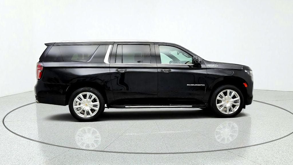 Used 2024 Chevrolet Suburban High Country w/ Advanced Technology Package AWD/4WD image 4