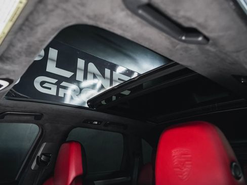 Used 2015 Porsche Cayenne Turbo image 74