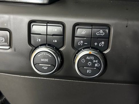 Used 2023 GMC Sierra 1500 Denali AWD/4WD image 22