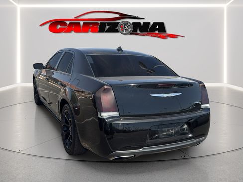 Used 2019 Chrysler 300 S RWD image 8