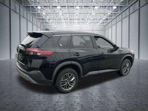 Used 2023 Nissan Rogue S FWD image 5