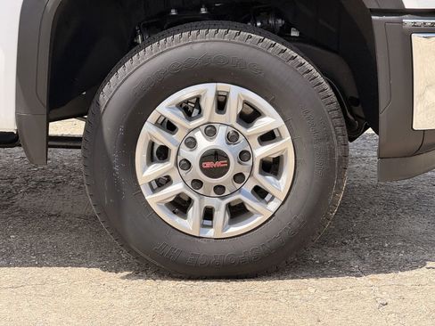 New 2025 GMC Sierra 2500 Pro w/ 1SA Pro Safety Plus Package AWD/4WD image 9