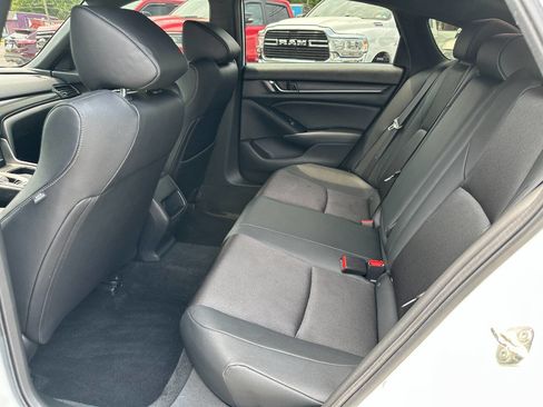 Used 2019 Honda Accord Sport image 11