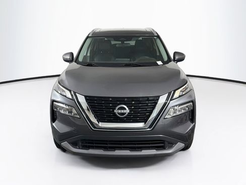 Used 2023 Nissan Rogue SV w/ SV Premium B Package FWD image 2