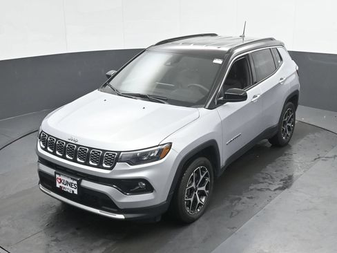 Used 2025 Jeep Compass Limited AWD/4WD image 37