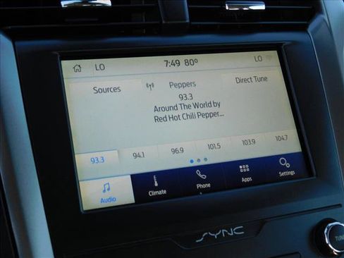 Used 2020 Ford Fusion SEL FWD image 19