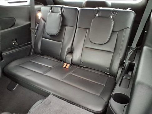 Certified 2022 Ford Explorer XLT w/ Equipment Group 202A image 6