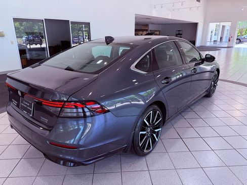 Used 2024 Honda Accord Touring image 14