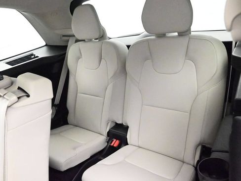 Used 2024 Volvo XC90 T8 Plus AWD/4WD image 16