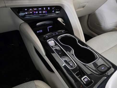 Used 2023 Buick Envision Preferred image 26