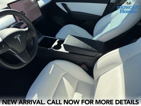 Used 2021 Tesla Model Y Long Range image 9