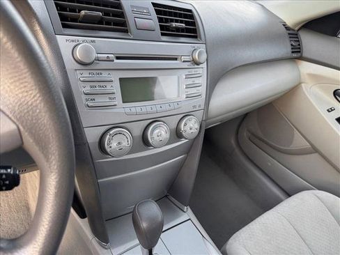 Used 2008 Toyota Camry LE image 14