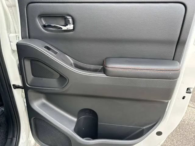 Certified 2025 Nissan Frontier Pro-X RWD image 22