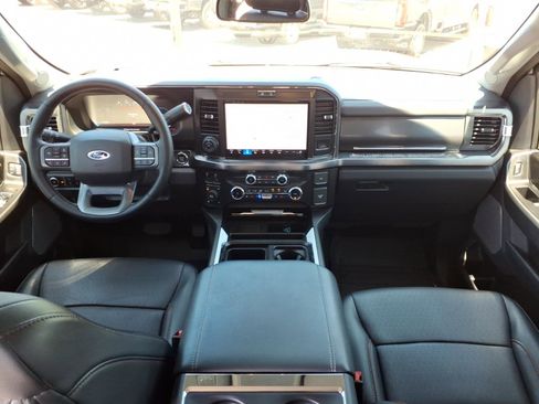 Used 2025 Ford F350 Lariat w/ Lariat Ultimate Package AWD/4WD image 21
