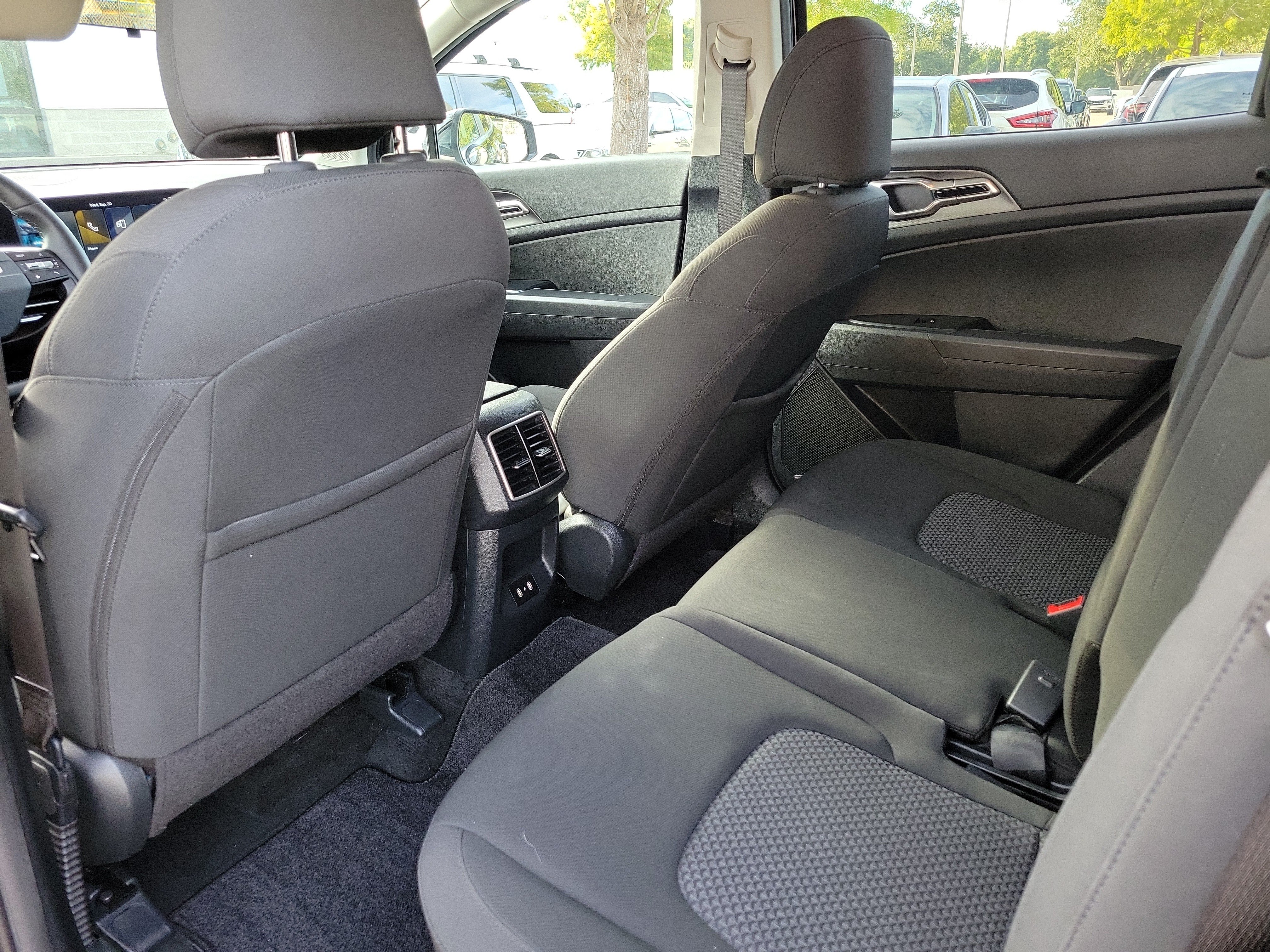 Certified 2026 Kia Sportage LX FWD image 9