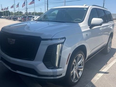 Used 2025 Cadillac Escalade Sport Platinum AWD/4WD image 3