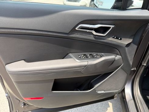 New 2026 Kia Sportage X-Line w/ X-Line Technology Package AWD/4WD image 17
