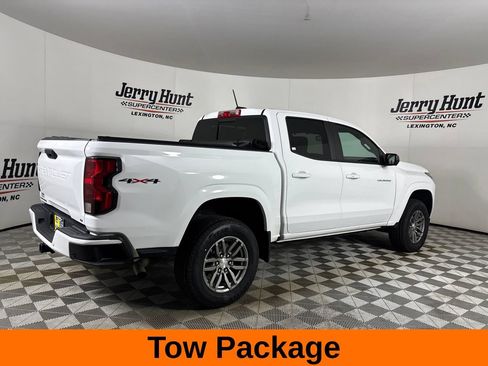Used 2023 Chevrolet Colorado LT w/ LT Convenience Package II AWD/4WD image 6
