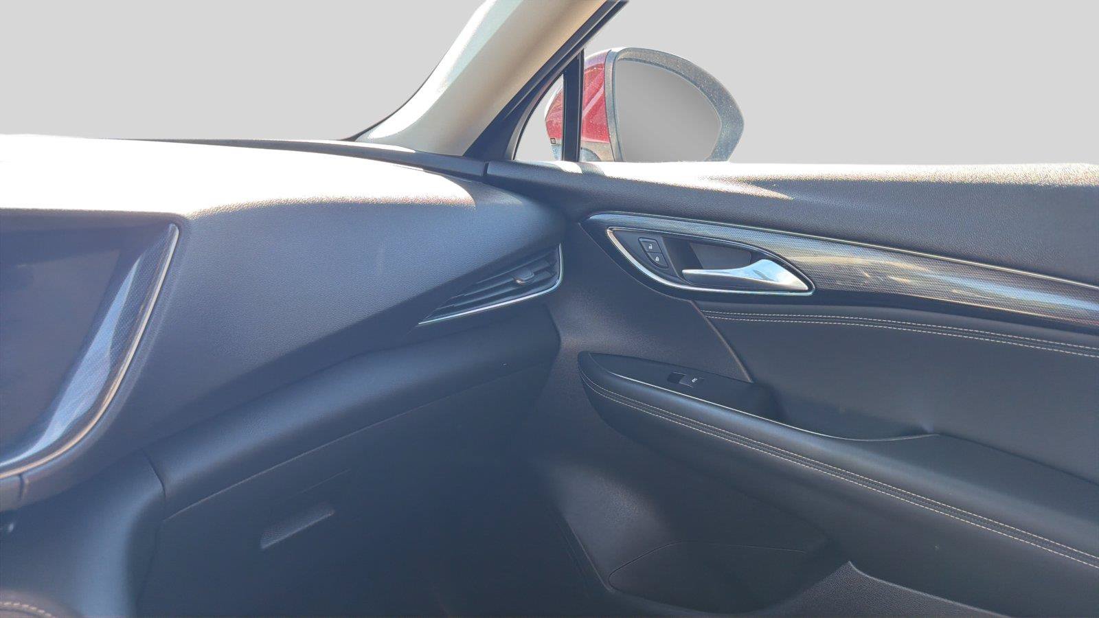 Used 2023 Buick Envision Essence AWD/4WD image 10