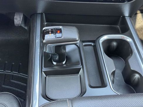 Used 2022 Chevrolet Silverado 1500 LTZ image 8