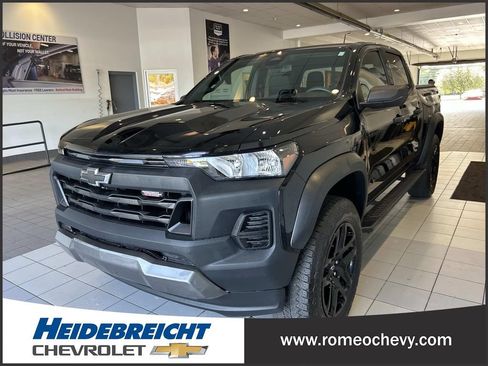 Certified 2023 Chevrolet Colorado Trail Boss AWD/4WD image 6