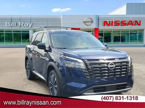 New 2026 Nissan Pathfinder Platinum image 1