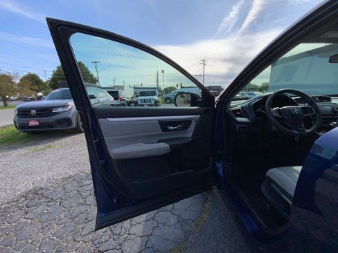 Used 2018 Honda CR-V LX image 19
