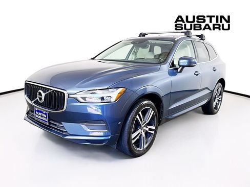 Used 2019 Volvo XC60 T5 Momentum w/ Multimedia Package AWD/4WD image 3