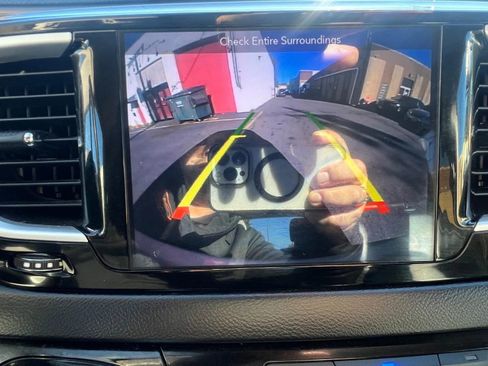 Used 2018 Chrysler Pacifica Touring-L w/ Premium Audio Group image 21