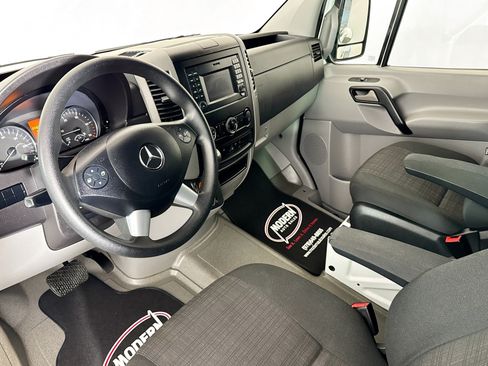 Used 2018 Mercedes-Benz Sprinter 2500 image 5