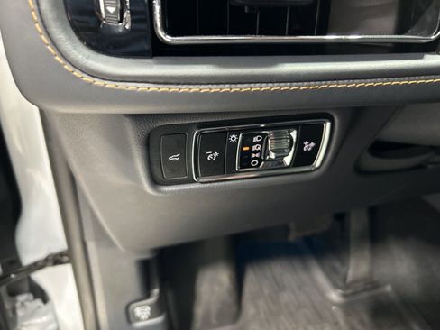 Certified 2025 Lincoln Aviator Black Label w/ Black Label Special Edition image 11