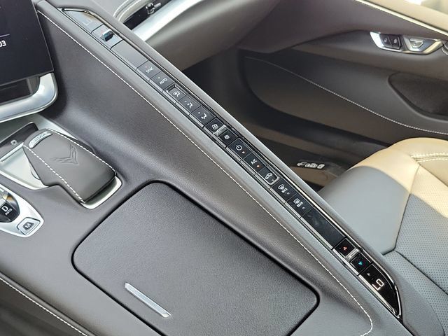 Certified 2021 Chevrolet Corvette Stingray Coupe w/ Chrome Exterior Badge Package RWD image 31