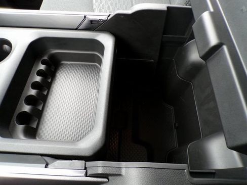 New 2025 RAM 2500 Big Horn AWD/4WD image 25