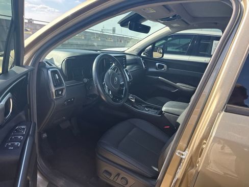 Certified 2021 Kia Sorento S w/ Panoramic Sunroof Package AWD/4WD image 3