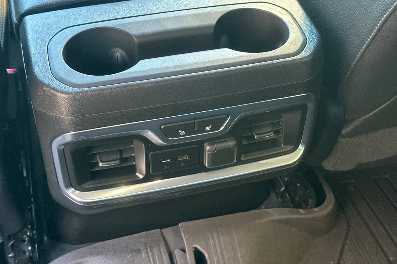 Used 2021 GMC Sierra 2500 Denali w/ Denali Ultimate Package AWD/4WD image 14