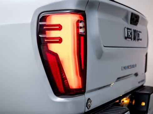 Used 2026 GMC Sierra 2500 Denali Ultimate AWD/4WD image 11