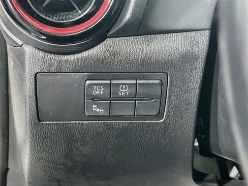 Used 2017 MAZDA CX-3 Touring image 10