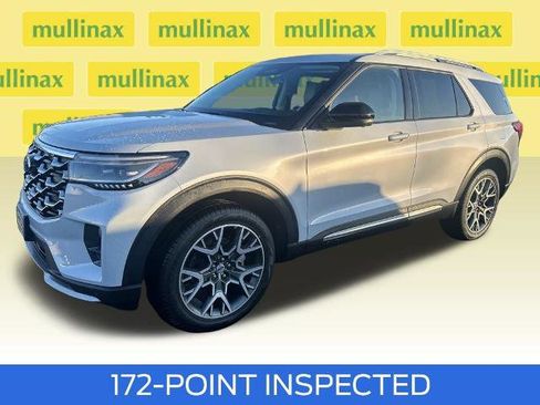Certified 2025 Ford Explorer Platinum w/ Ultimate Package image 15