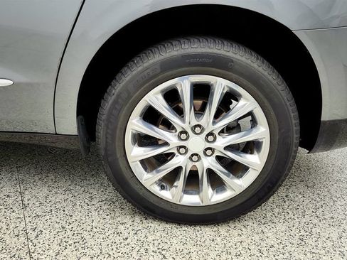Used 2018 Buick Enclave Premium w/ Experience Buick Package FWD image 9