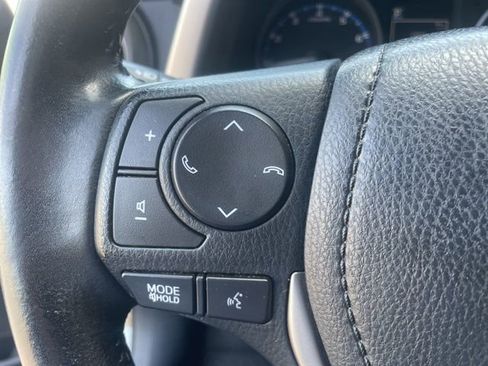 Used 2018 Toyota RAV4 XLE AWD/4WD image 27