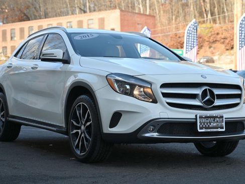 Used 2015 Mercedes-Benz GLA 250 4MATIC image 9