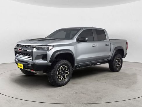 Used 2024 Chevrolet Colorado ZR2 w/ ZR2 Convenience Package III AWD/4WD image 1