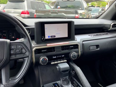 Used 2026 Toyota Tacoma SR5 image 7