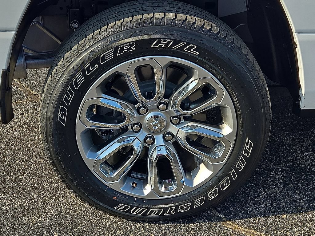 Used 2023 RAM 1500 Laramie AWD/4WD image 7