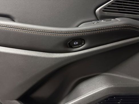 New 2026 Jeep Cherokee Overland image 19