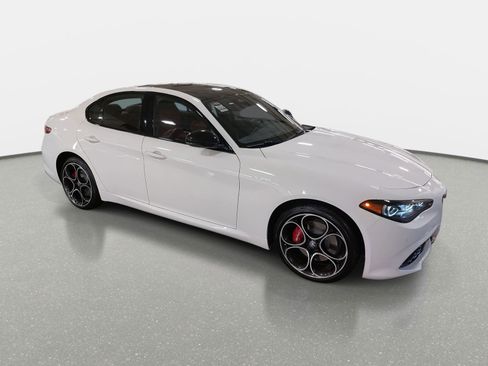 New 2025 Alfa Romeo Giulia w/ Veloce Package AWD image 3