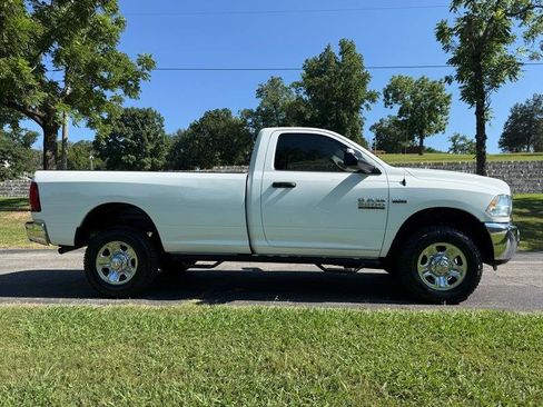 Used 2014 RAM 2500 Tradesman w/ Chrome Appearance Group AWD/4WD image 8